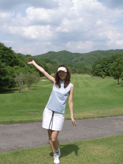 1st-hole-green-green.jpg