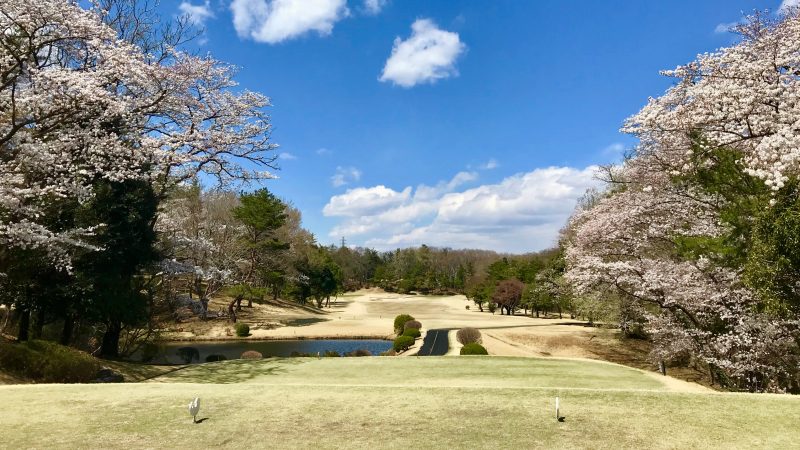 GEN-TENゴルフコースレッスン高坂カントリークラブ岩殿1番ホールの写真