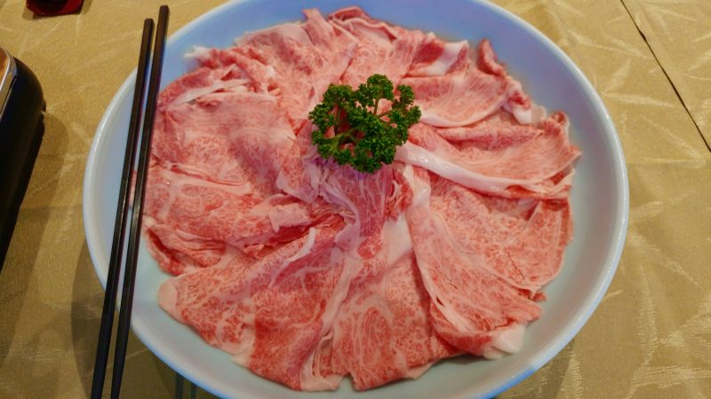 GEN-TENゴルフコースレッスン朝霧CC肉の写真