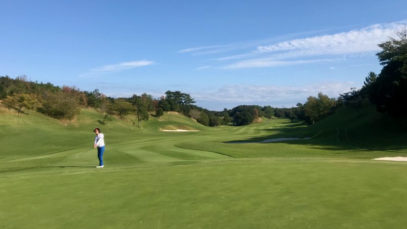 GEN-TENゴルフコースレッスン浜島CCグリーンバックからの写真
